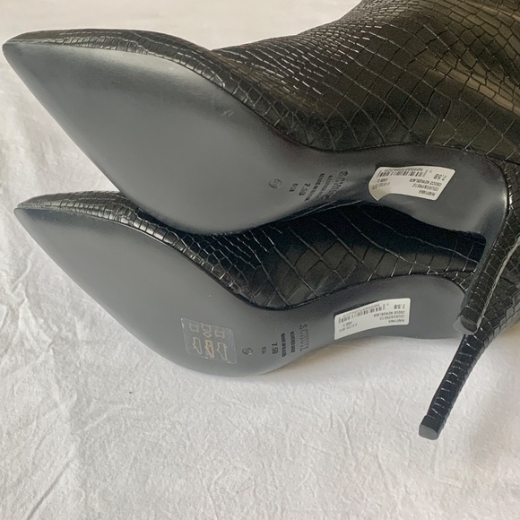 Schutz Maryana High Heel Leather Crocodile-Embossed Boot Black 7.5 - Picture 13 of 16